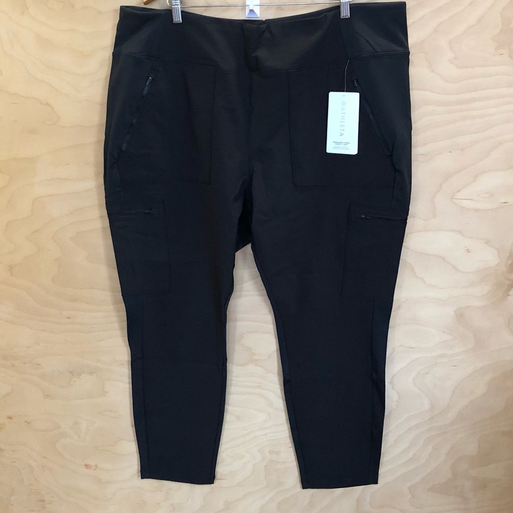 NWT Athleta Black Cargo II Tight Crop Leggings Womens Sz 26.